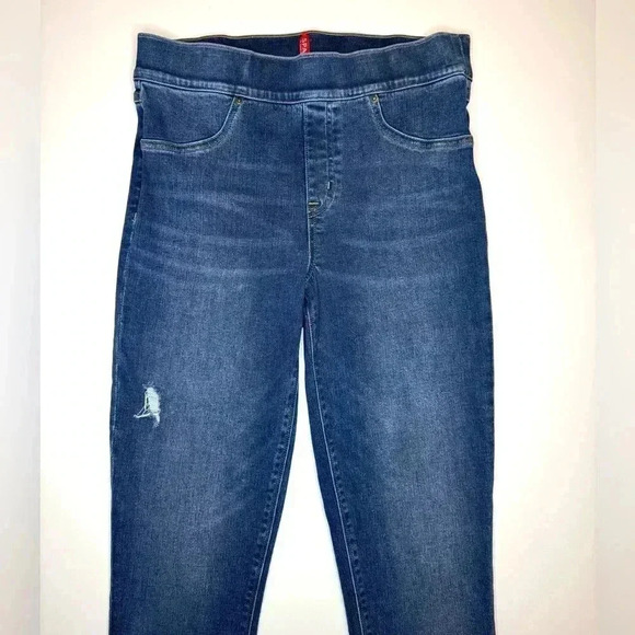 SPANX Women’s Distressed Ankle Skinny Jeans Medium Wash Raw Hem Size- Medium - Picture 2 of 10